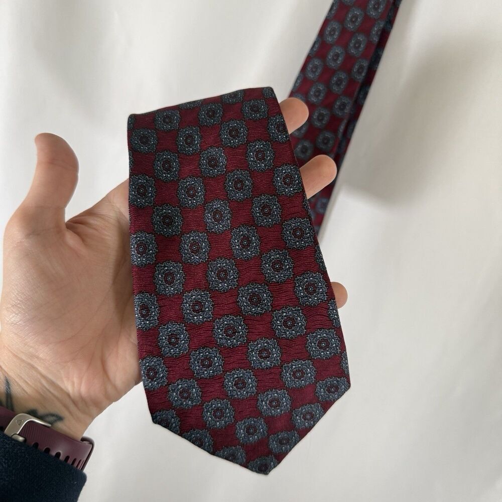 Christian Dior Tie Men's 58" Red Print All Silk Made USA 3.5" Wide